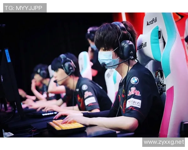 和平精英焦点解析：FPX战队在耐力与策略上的深度探讨